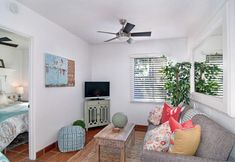 기타 4 Charming Cottage with BBQ and Outdoor Patio - Inviting Hideaway