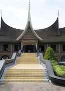 Hotel Exterior Bumi Minang Hotel