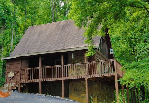 기타 Private Cabin with Hot Tub and Pool Table - Gorgeous Secluded Retreat