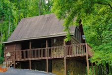 기타 Private Cabin with Hot Tub and Pool Table - Gorgeous Secluded Retreat