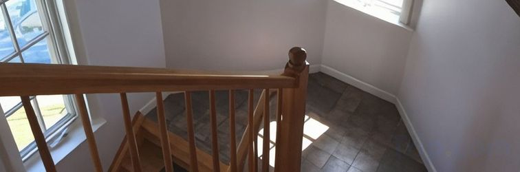 其他 Breathtaking Skyline Views and Tranquil Surroundings - Charming Oasis