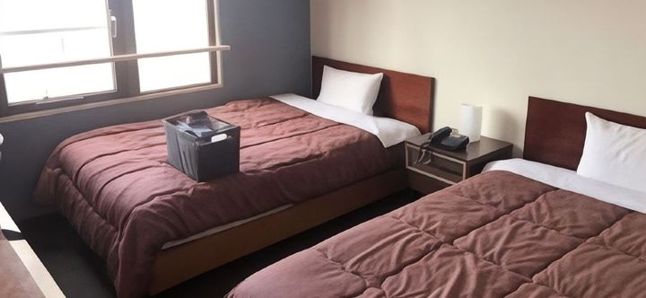 Others 2 Crane Hotel Takajo