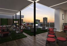 Others 3 Spectacular City Views and Rooftop Pool - Charming Haven
