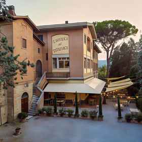 Hotel Exterior 1 Hotel Villa Il Patriarca, Sarteano Hotels