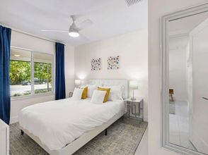 Khác Bnb Hyperion | Sunny 1Br Haven Near the Beach