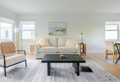 Others 6 Cozy Space with Lush Patio and Beach Gear - Charming Retreat