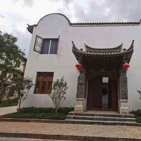 Hotel Exterior1Fuxian Lake Qihu Resort Hotel,新平彝族傣族自治县飯店