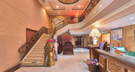 Lainnya 2 Holiday Garden Hotel