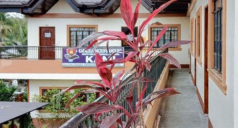 其他 2 RedDoorz @ Solid Rock Guest House Baler