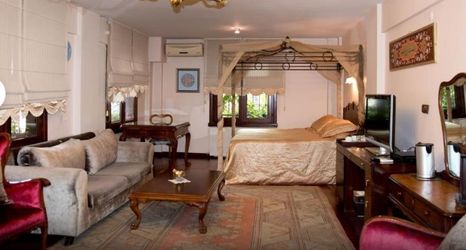 Others 2 Sphendone Suits Butik-Hotel