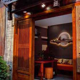 Hotel Exterior 1 Mengyuan Diaojiaolou River View Homestay (Hongqiao Beimen Wharf Branch), Hotel Phoenix Ancient City