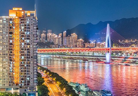 Others Recalling Yangtze River Hotel