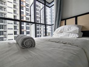 기타 4 Near Airport K Avenue by Mi Family Room