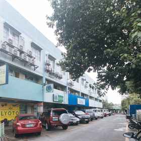 Hotel Exterior 1 RedDoorz @ LYOTO Bed and Breakfast near NAIA Terminal, The Fountain at Okada Manila Hotels