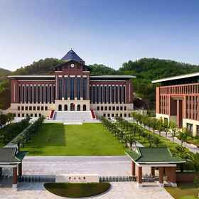 Hotel Exterior 1 Haishideng · Audiovisual Light Residence ( Guangming Redwood Town Honghuashan Subway Station Store), Songgang Park Hotels