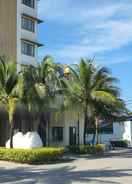 Hotel Exterior By the Sea Beach Luxury Resort - Batu Ferringhi
