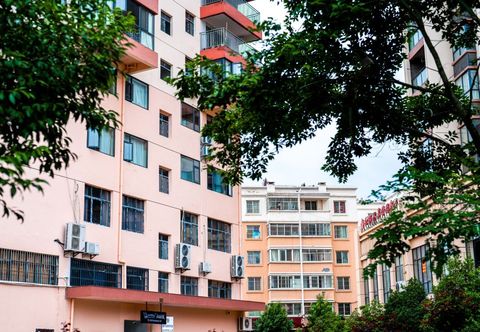 Lain-lain zhaotongThe building on the cloudResidential hostel