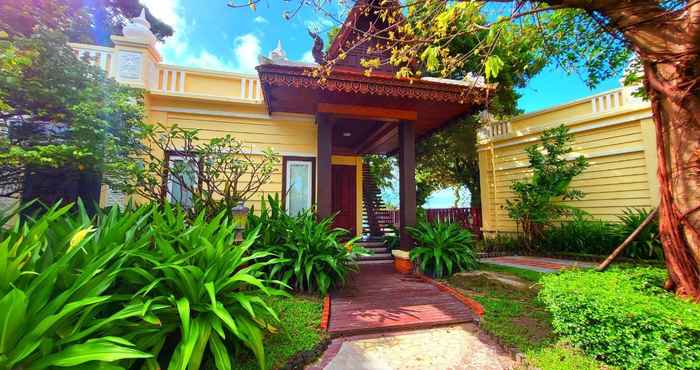 Others Try Palace Resort Sihanoukville