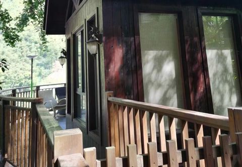 Others Tree House Guesthouse