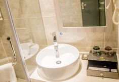 Others 7 Huarui Business Hotel (Zhengzhou North Third Ring IKEA Home Furnishings Store)