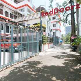 Hotel Exterior 1 RedDoorz Plus near Tambo Paranaque, Hotel Parañaque