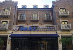 Lain-lain 6 Button Wood Hotel