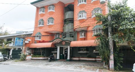 Lain-lain 2 RedDoorz Near East Avenue Medical Center