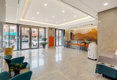 Others 4 Jiarui Meihua Hotel (Dunhuang Shazhou Night Market)