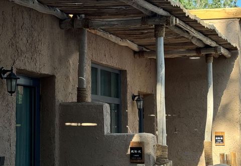Others Dunhuang No.23 Courtyard