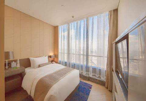 Others Yintai Hotel (Zhongyi Affiliated Hospital Yuanjiagang Subway Station)