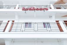 Others RedDoorz near Mercado del Lago