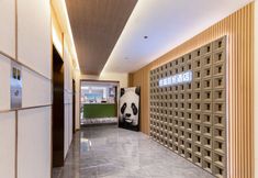 Others 6 Xiongmao Viewing Hotel