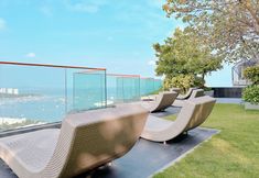 Others 2 EDGE Central Sea View Holiday inn· Infinity Pool · 180 ° Panoramic Sea View (Pattaya Beach )