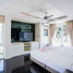 Logo 1 Modern 5BR Party Gathering Pool Villa - VVP31.10, Hotel Sunshine Cafe