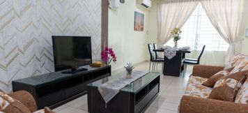 Lain-lain 2 K Home - Cozy 3-Storey Landed 5R4B-16 Pax- 5mins City Centre & IMAGOMALL