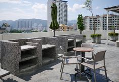 Others 2 Straits Garden Deluxe Hotel Suites