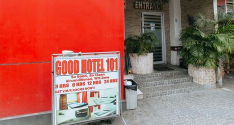 Others 2 RedDoorz Near Bambang Station