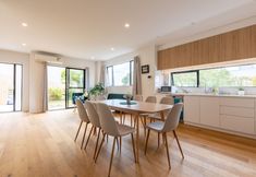 Others 5 Orakei Gem - Seaview 3-Bedroom Townhouse