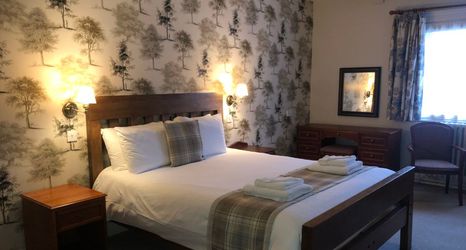 Lain-lain 2 The Old Bell at Warminster