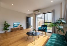 Others 7 Orakei Gem - Seaview 3-Bedroom Townhouse