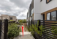 Others 3 Orakei Gem - Seaview 3-Bedroom Townhouse