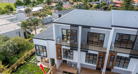 Others 2 Orakei Gem - Seaview 3-Bedroom Townhouse