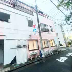 Hotel Exterior 1 Cherry Blossom Inn, Hotel Bunkyodo Bookstore (Bookstore Dan) Akabane store