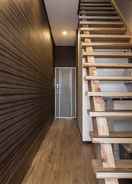 Hotel Interior/Public Areas Royce Enmachi