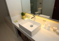 Others 3 Soluxe Hotel Urumqi