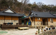 Lain-lain 4 Ganghwado Jangbogoo Hanok Pension