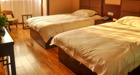 Others 2 Huazhou Business Hotel (Taiyuan Liuxiang Zhonglou Street)