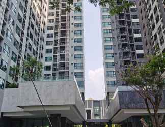 อื่นๆ 2 Llx Apartments at the Base Condo