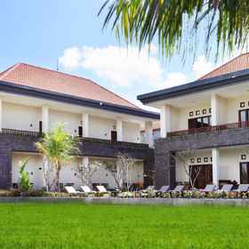 Hotel Exterior1Artini Bisma Ubud Hotel,Komaneka Fine Art Gallery飯店