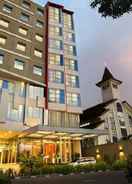 Hotel Exterior V Hotel Tebet